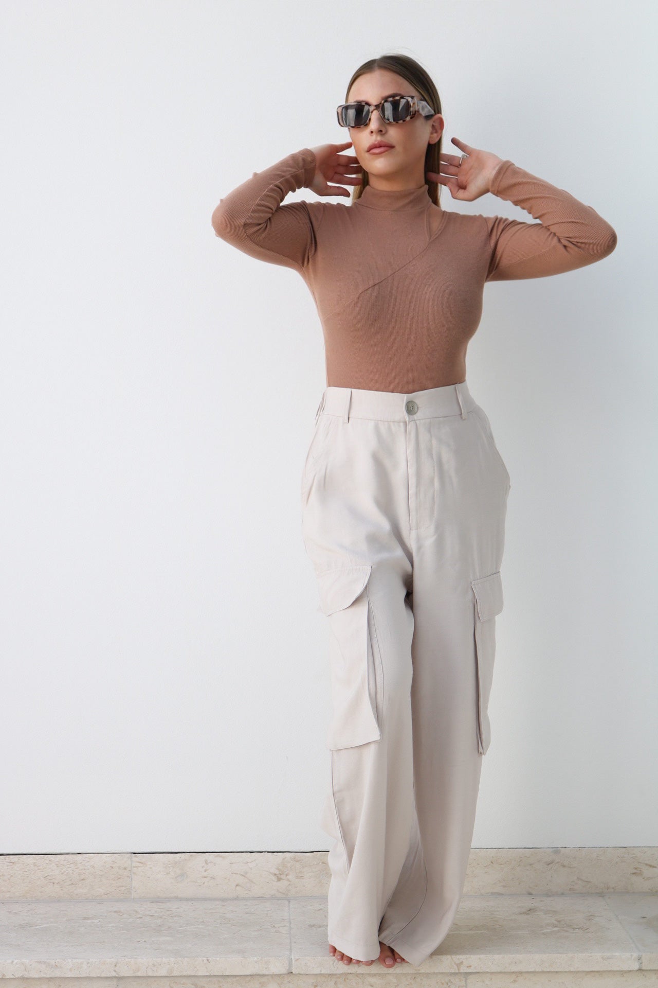 PEEK A BOO BODYSUIT MOCHA